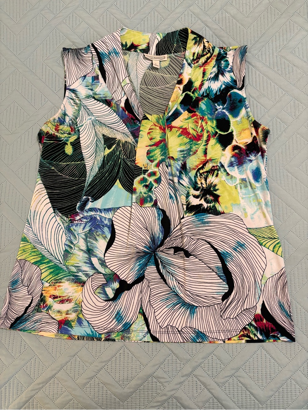 Dana Buchman Women’s Sleeveless Top Abstract Design Green/Black Size L